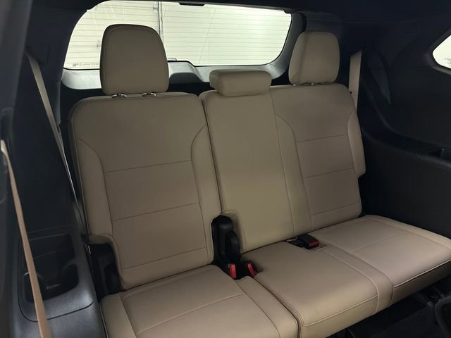 Used 2026 Buick Enclave Preferred w/ Power Package image 24