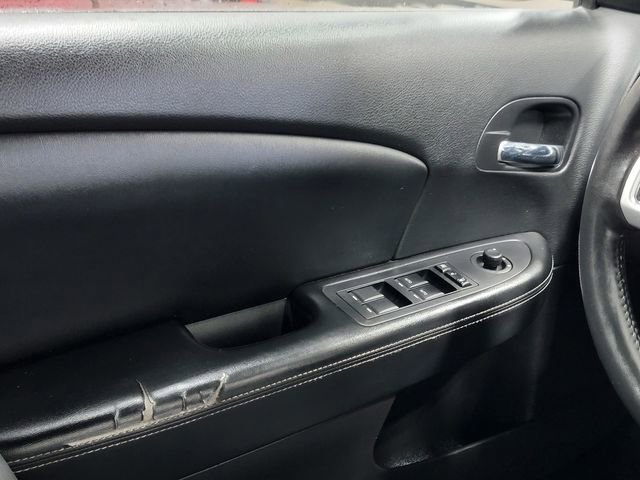 Used 2011 Chrysler 200 Limited image 23