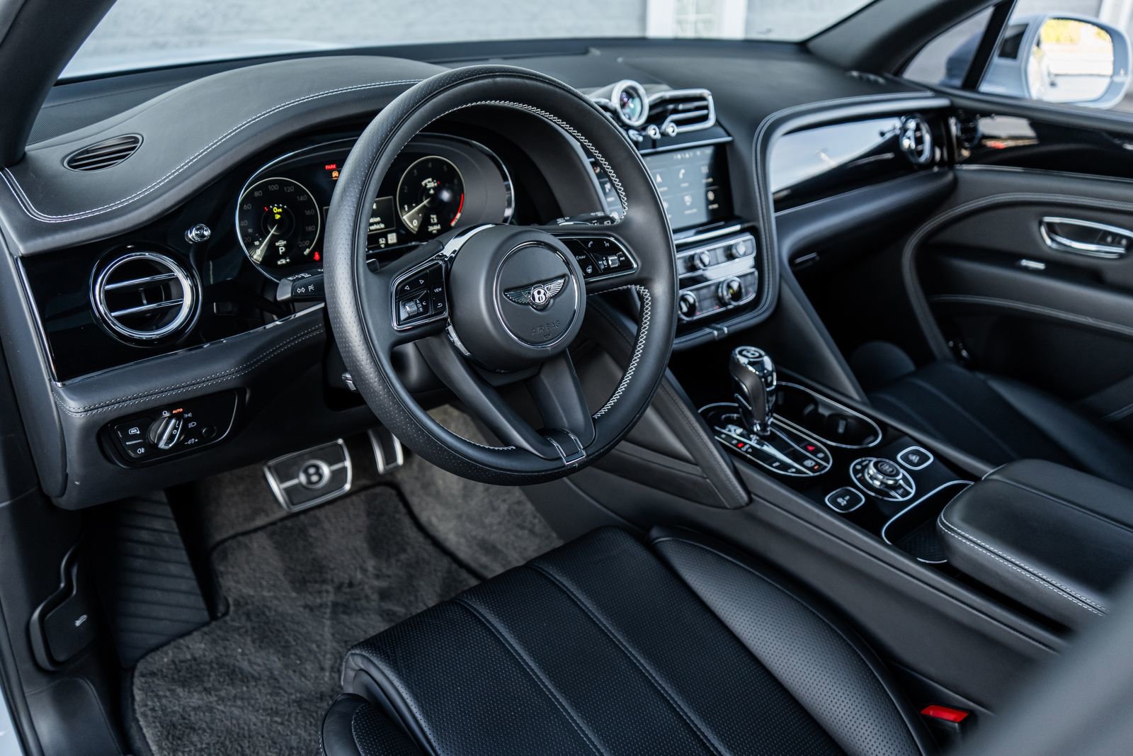 Certified 2022 Bentley Bentayga image 30