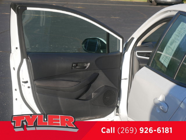 Used 2025 Toyota Corolla LE w/ LE Premium Package FWD image 20