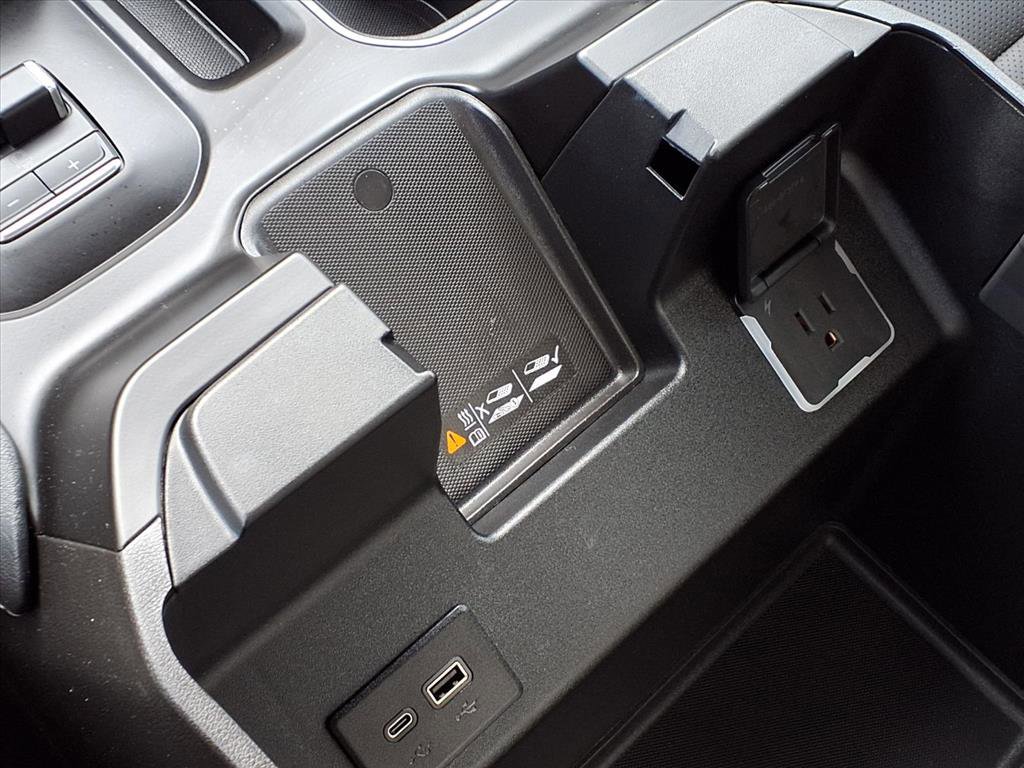 Used 2024 GMC Sierra 2500 Denali w/ Technology Package image 11