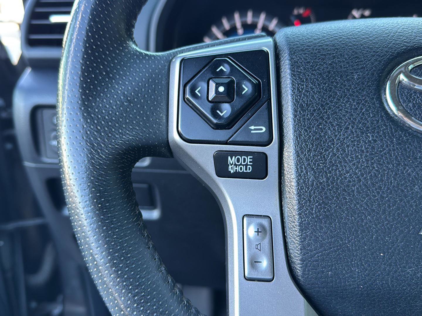 Used 2016 Toyota 4Runner SR5 image 19