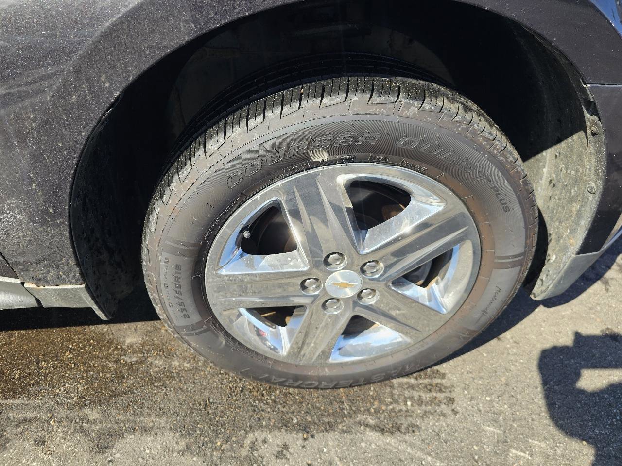 Used 2015 Chevrolet Equinox LTZ image 14