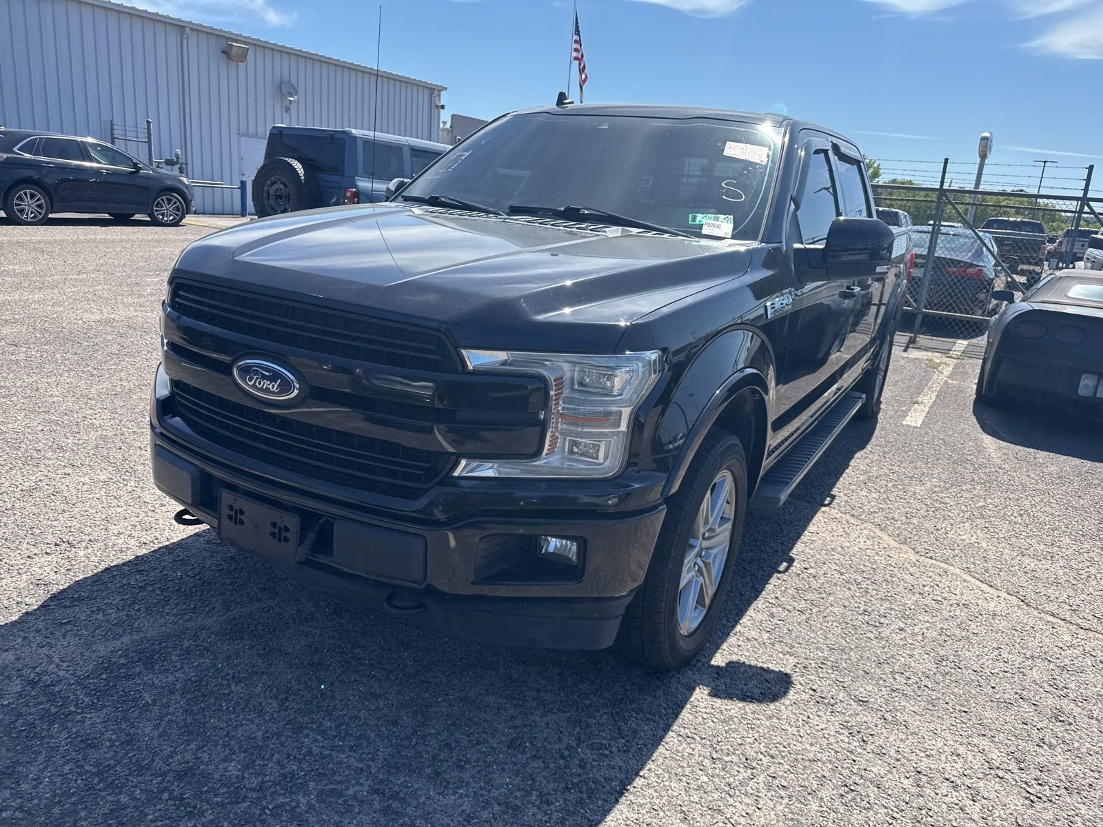 Used 2019 Ford F150 Lariat w/ Equipment Group 502A Luxury AWD/4WD image 3