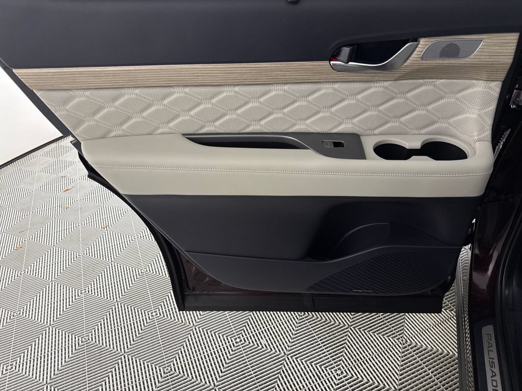 Certified 2021 Hyundai Palisade Calligraphy w/ Cargo Package FWD image 14