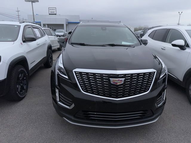 Used 2025 Cadillac XT5 Premium Luxury AWD/4WD image 4