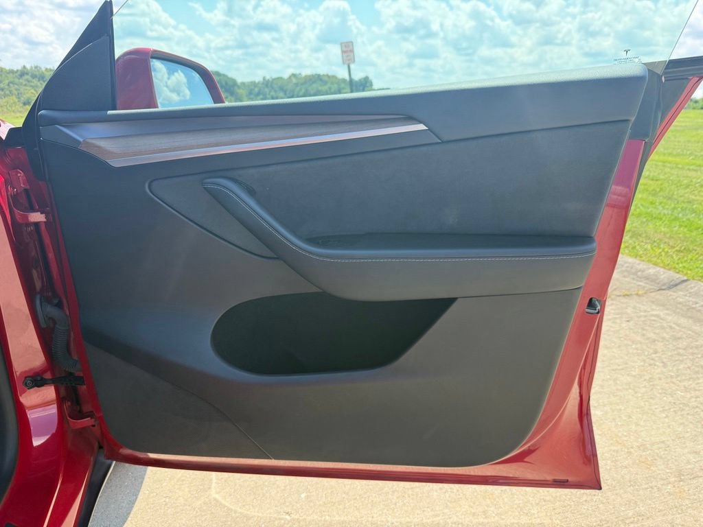 Used 2023 Tesla Model Y Long Range AWD/4WD image 21