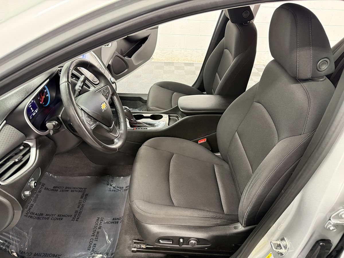 Used 2019 Chevrolet Malibu RS FWD image 12