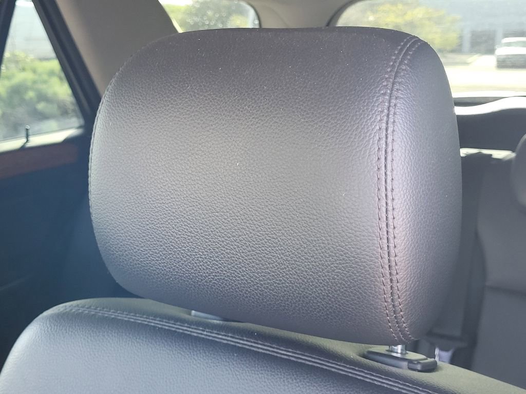 Used 2009 Mercedes-Benz ML 350 2WD image 12