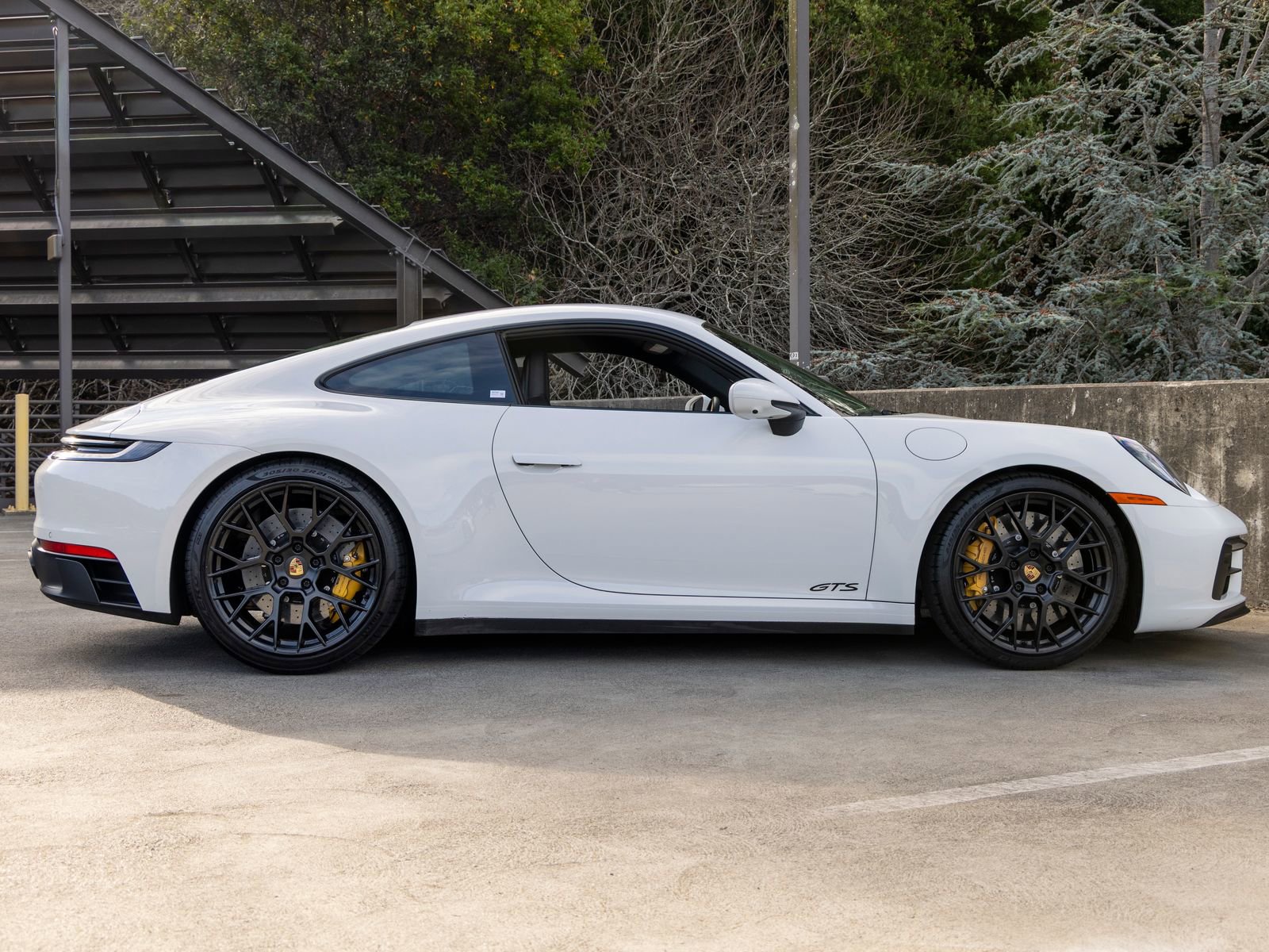 Certified 2024 Porsche 911 Carrera GTS RWD image 12