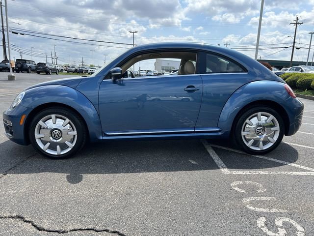 Used 2019 Volkswagen Beetle 2.0T SE FWD image 4