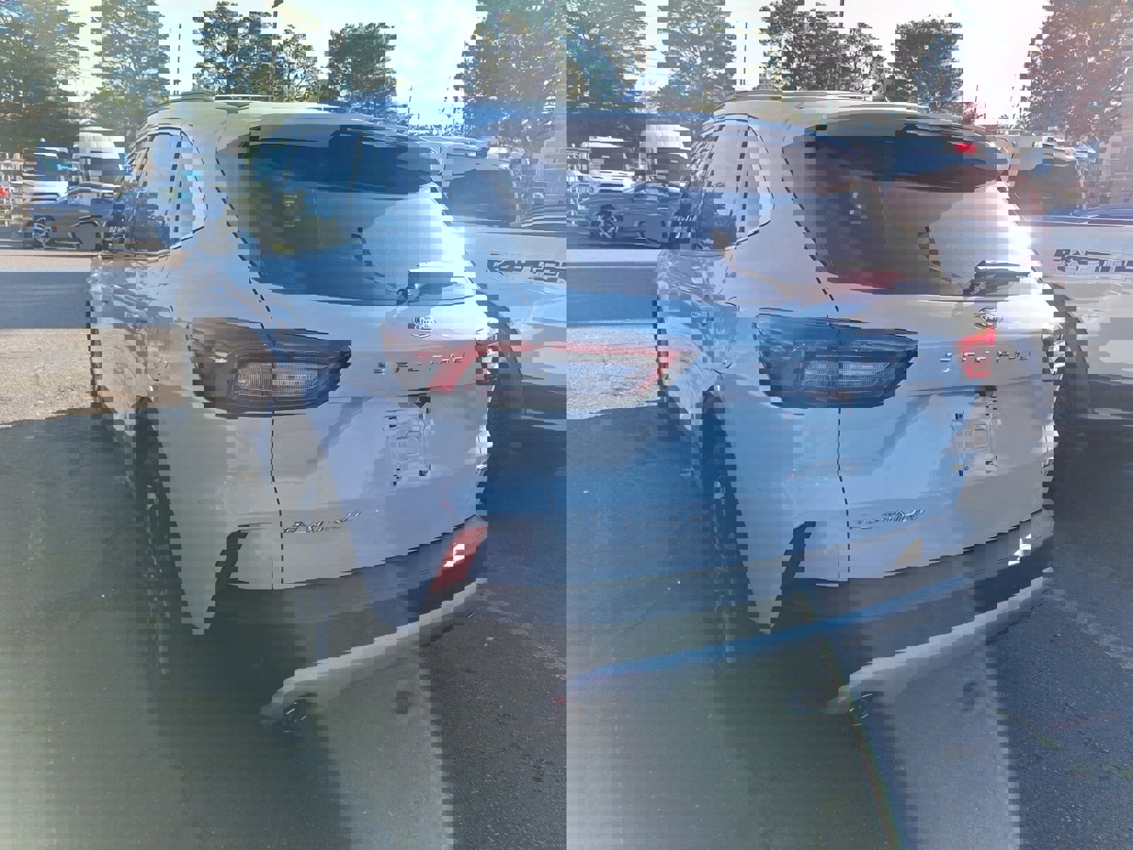 Used 2025 Ford Escape Platinum image 4