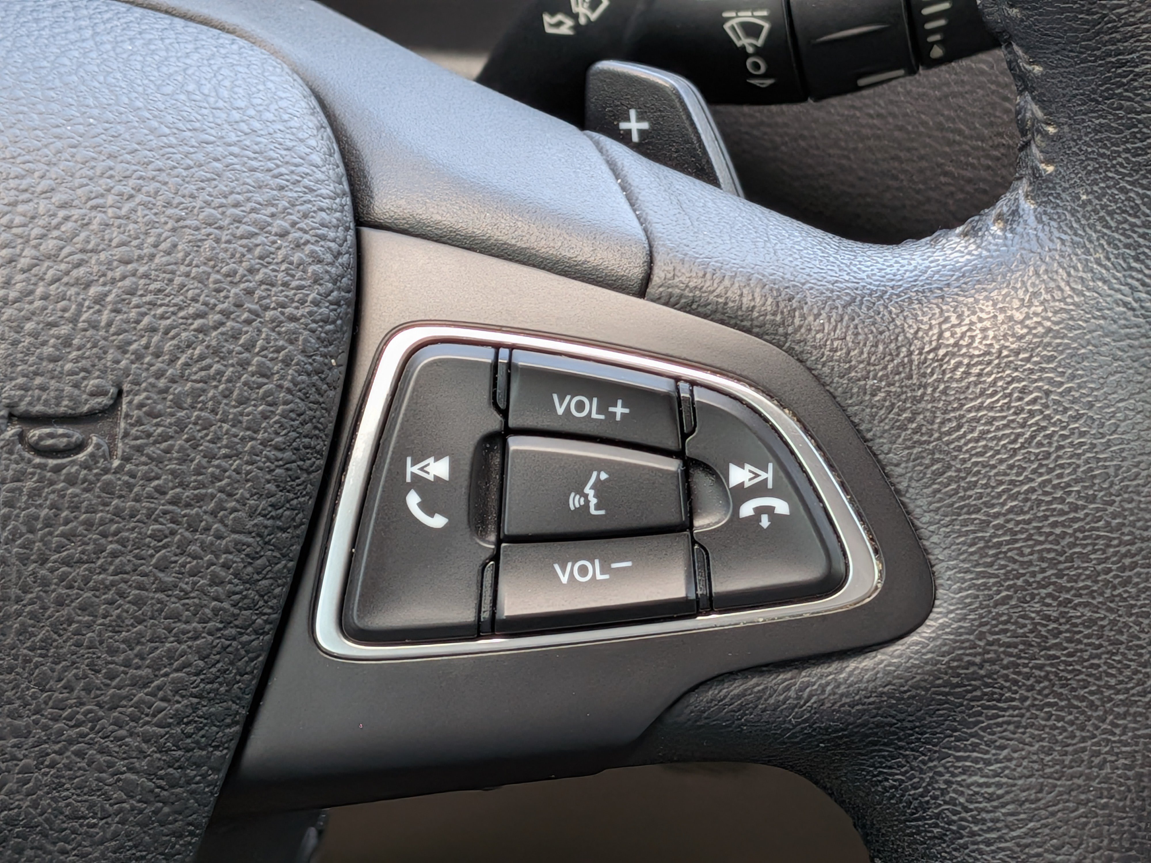 Used 2017 Ford Escape Titanium FWD image 27