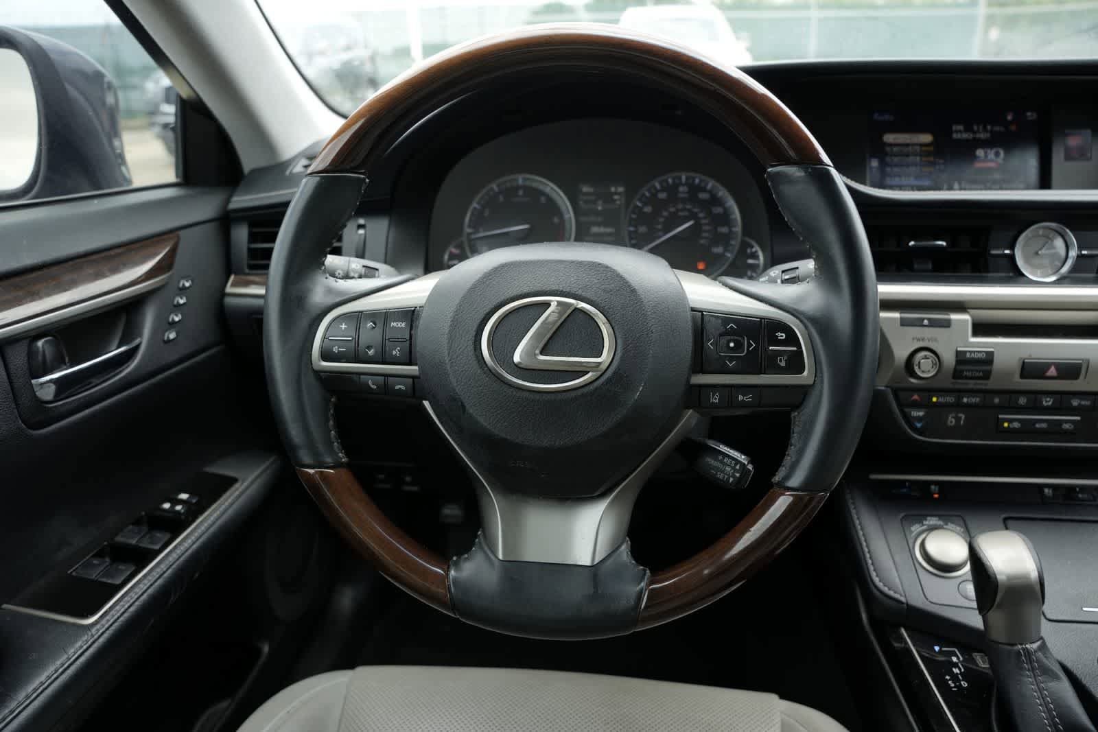 Used 2017 Lexus ES 350 FWD image 9