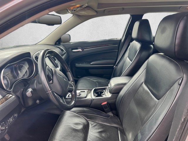 Used 2016 Chrysler 300 C RWD image 17