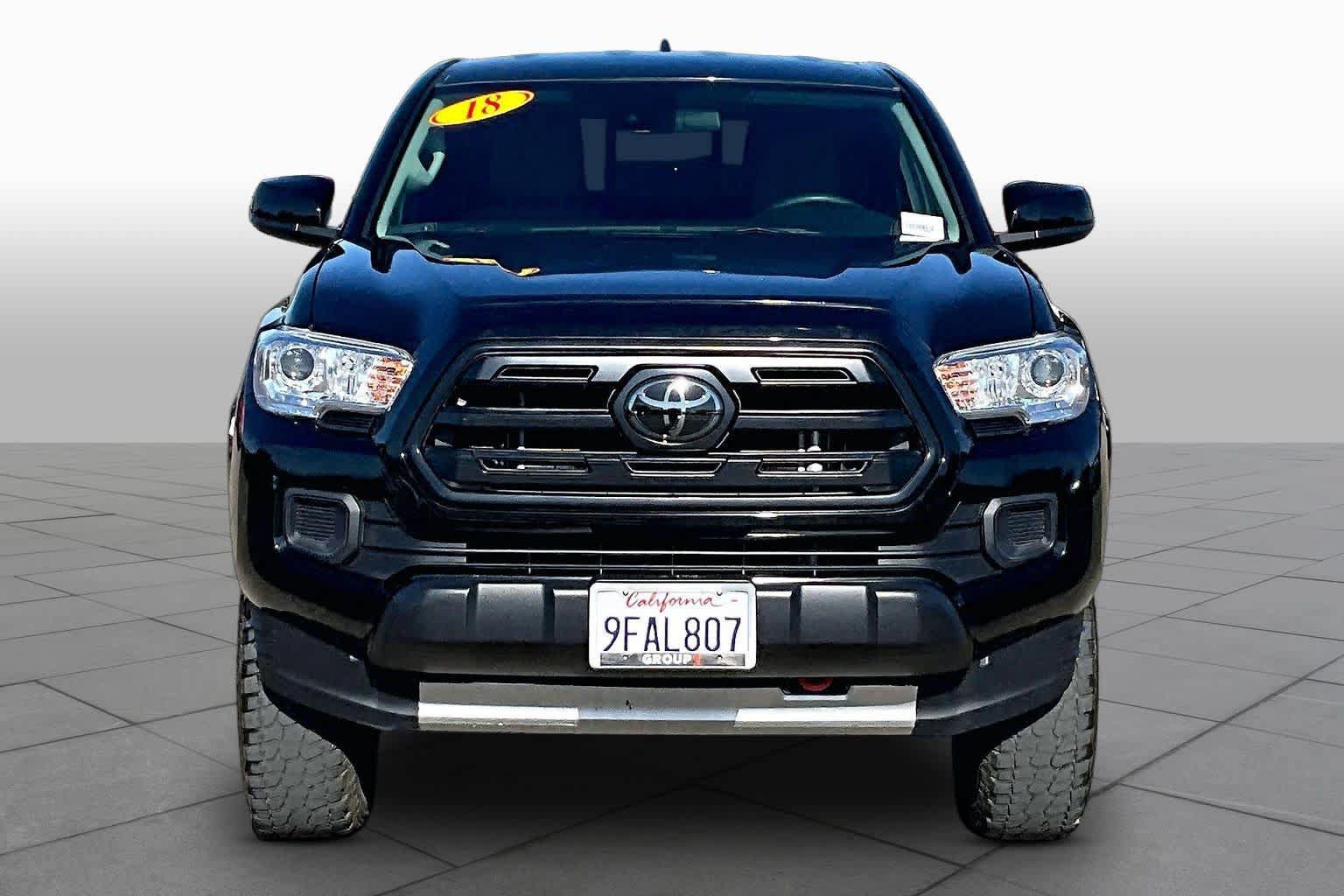 Used 2018 Toyota Tacoma SR AWD/4WD image 3