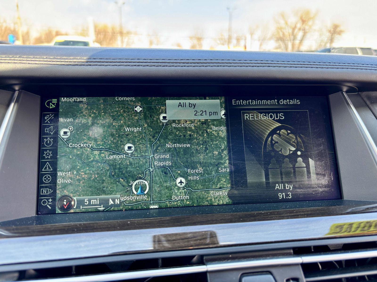 Used 2014 BMW 750i xDrive image 4