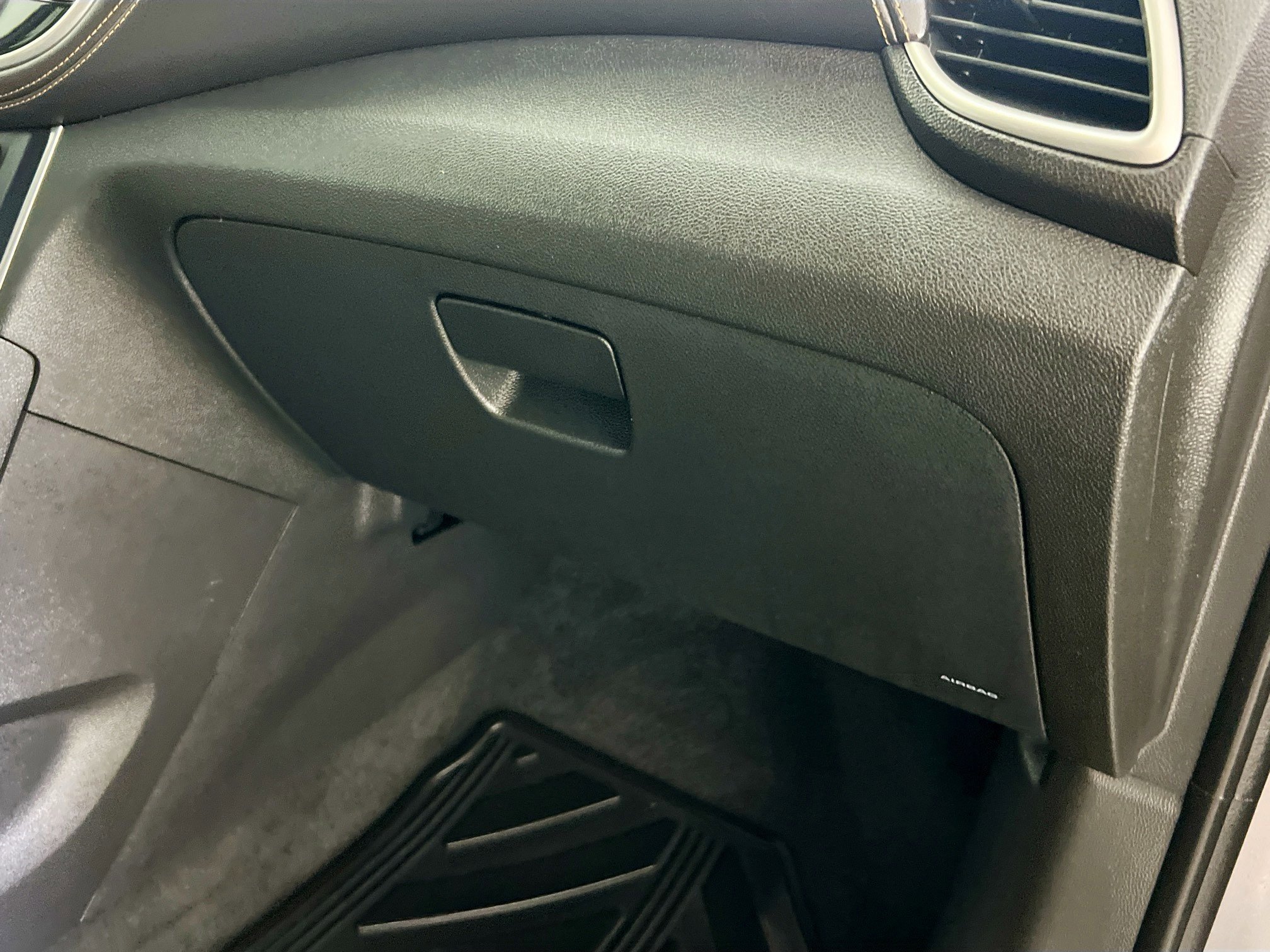 Used 2020 Chevrolet Trax LT w/ LT Convenience Package image 35