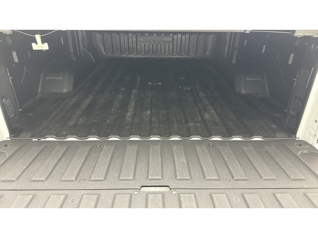 Used 2026 GMC Sierra 2500 Denali Ultimate AWD/4WD image 9