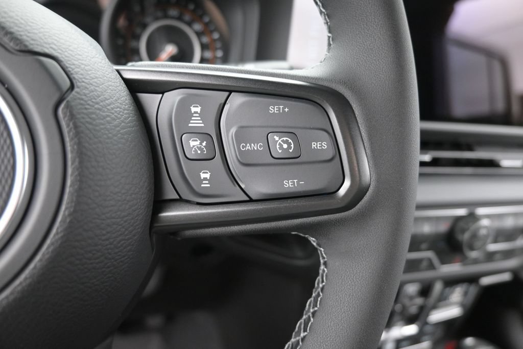 New 2026 Jeep Gladiator Mojave w/ Safety Group AWD/4WD image 31
