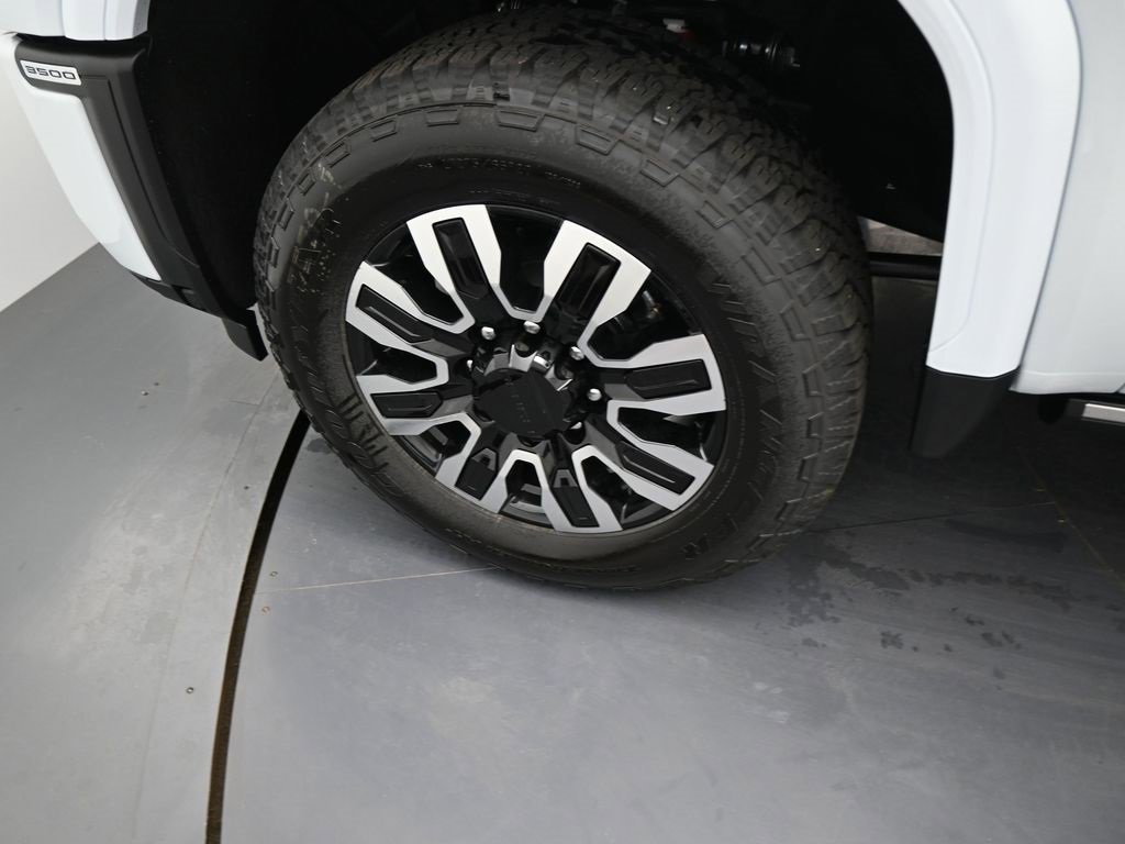 New 2026 GMC Sierra 3500 Denali Ultimate image 8