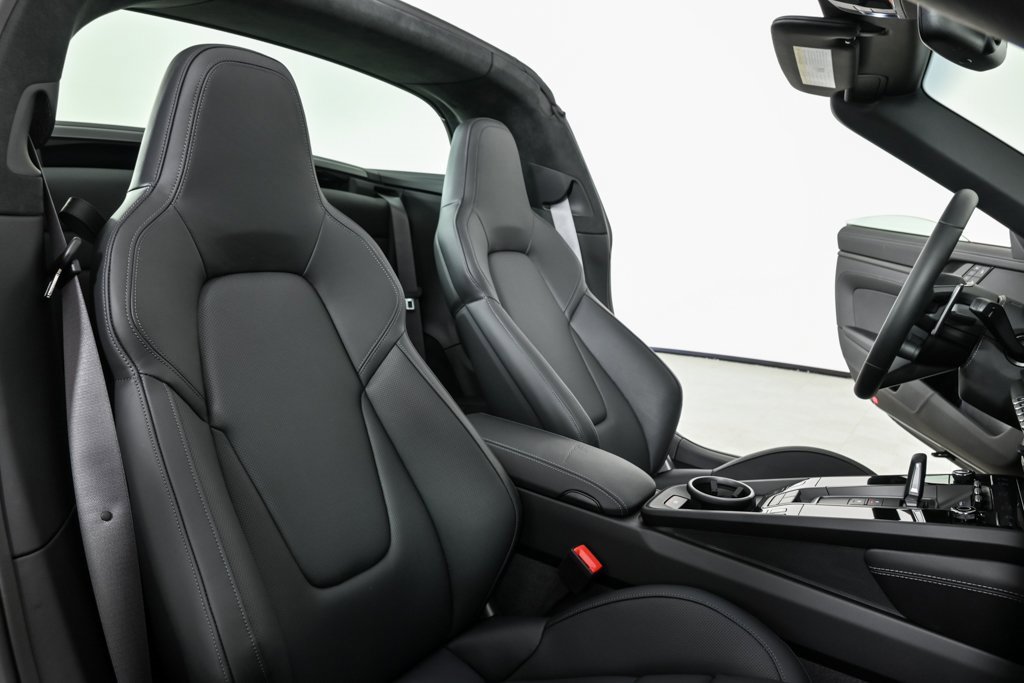 Certified 2024 Porsche 911 image 21