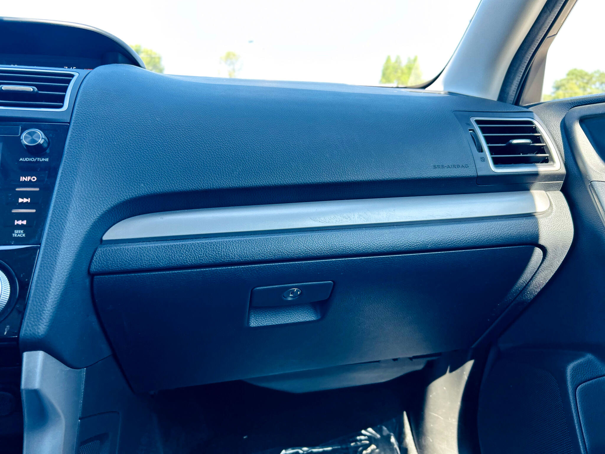 Used 2017 Subaru Forester 2.5i Premium w/ All-Weather Package image 39