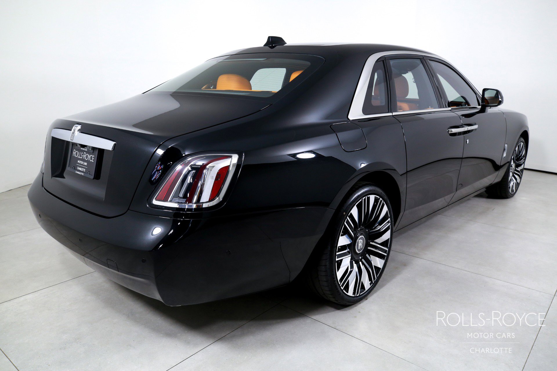 New 2027 Rolls-Royce Ghost AWD/4WD image 2