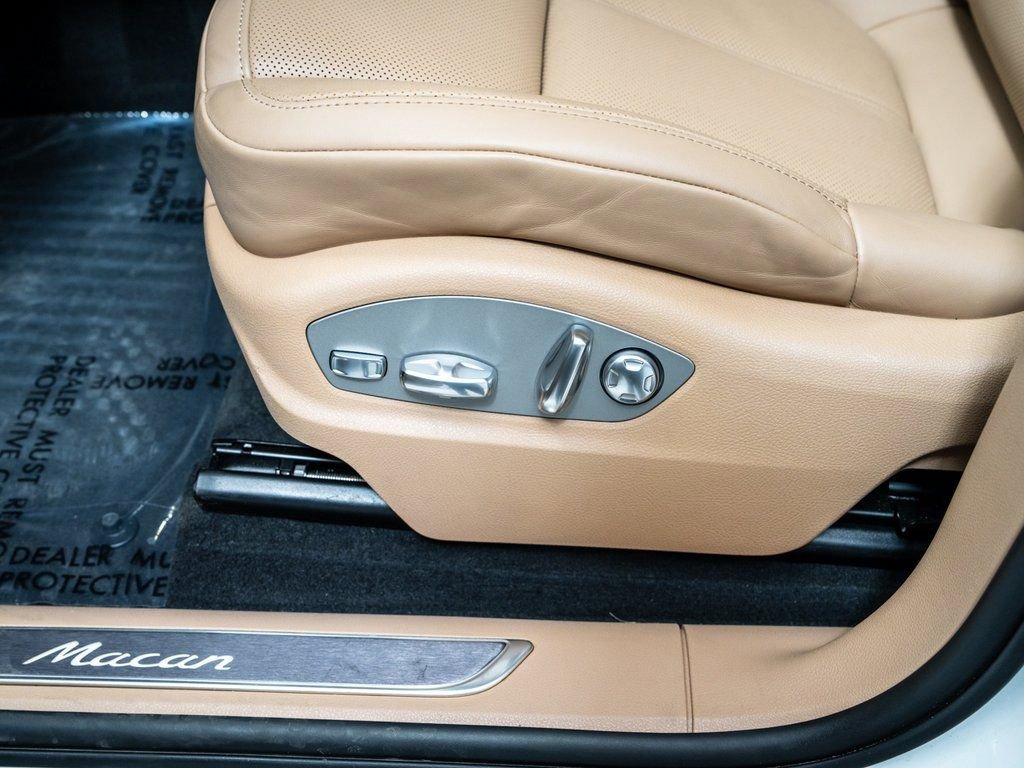 Certified 2025 Porsche Macan image 26
