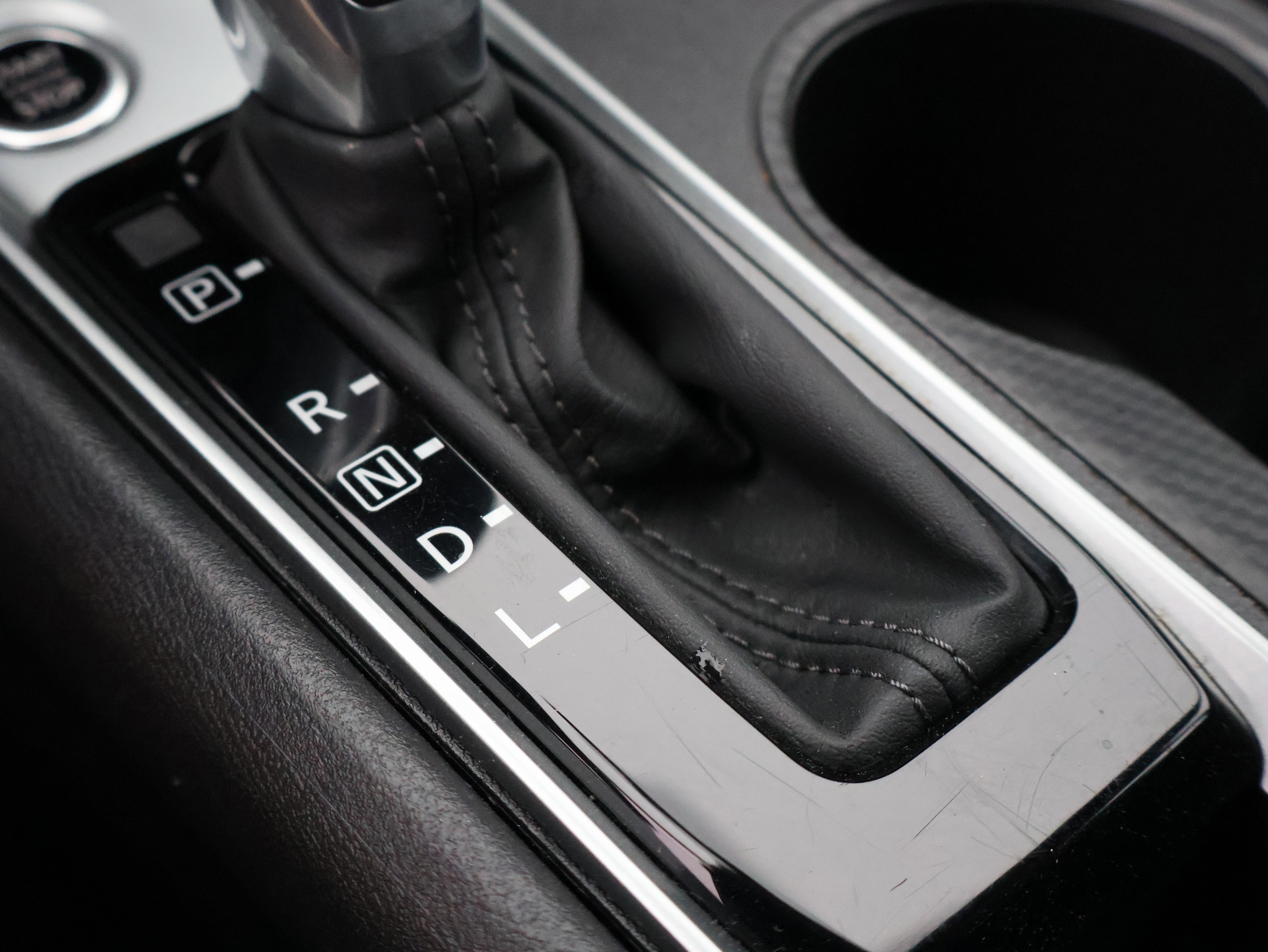 Used 2025 Nissan Altima 2.5 SV image 30