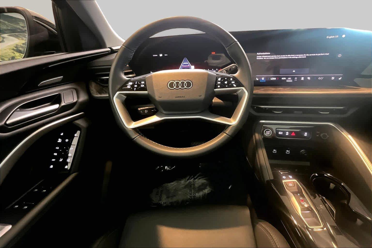 Certified 2025 Audi Q5 Premium AWD/4WD image 6