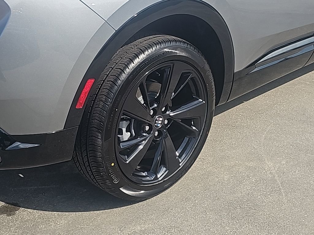 New 2026 Buick Envision Sport Touring image 8