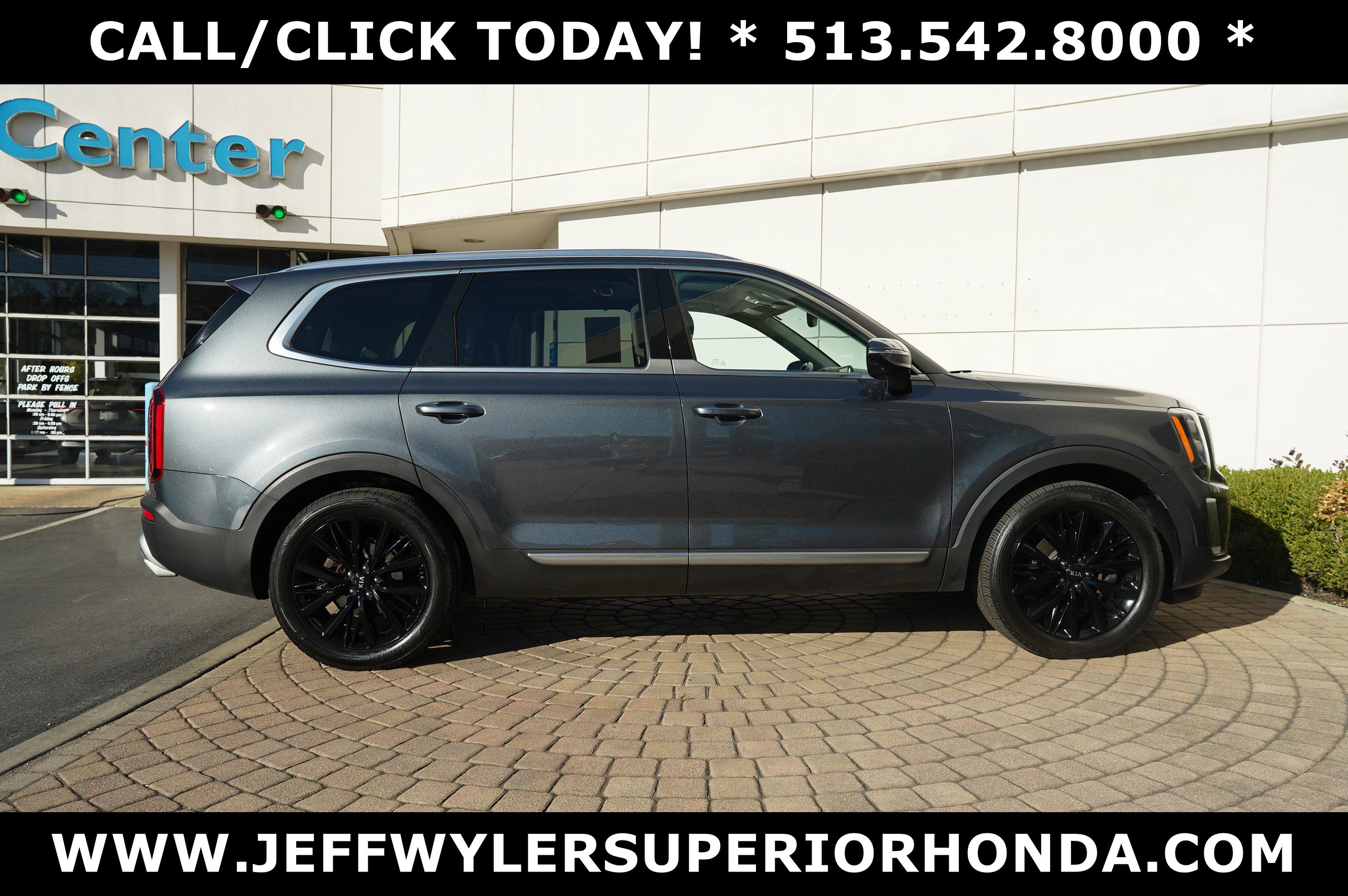 Used 2021 Kia Telluride SX w/ SX Prestige Package image 2