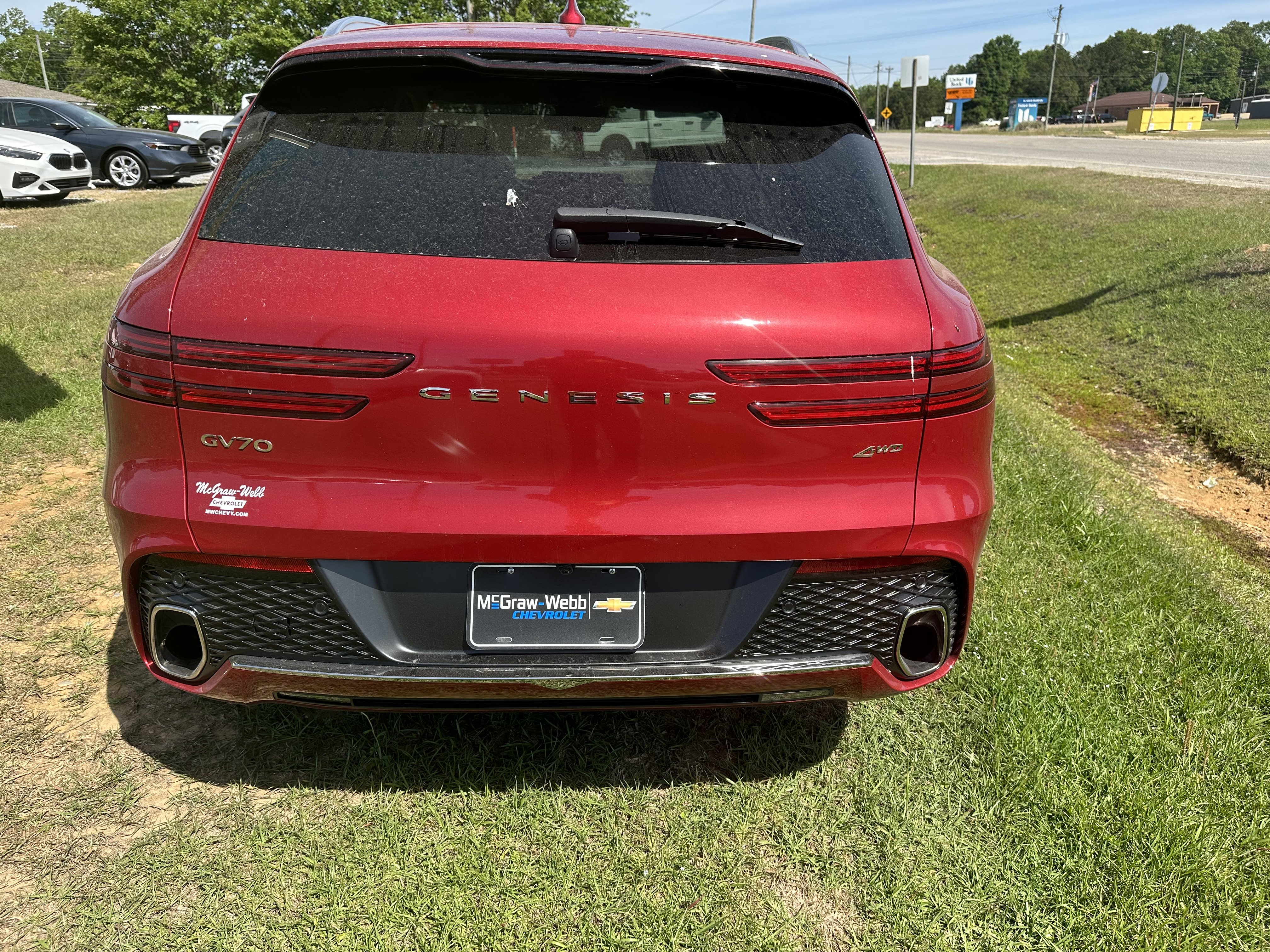 Used 2025 Genesis GV70 2.5T AWD/4WD image 6