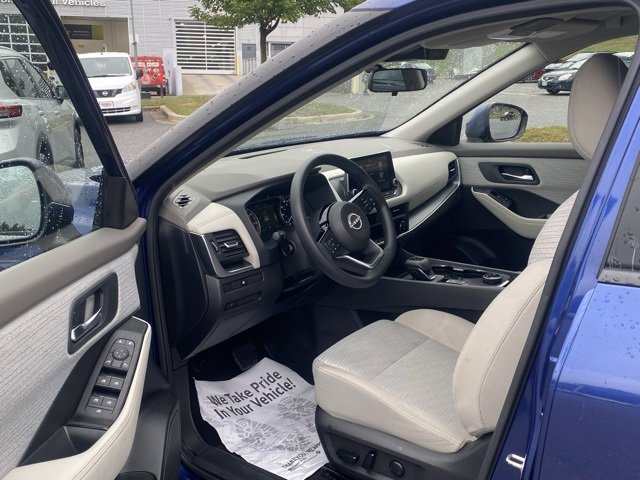 Certified 2023 Nissan Rogue SV image 14