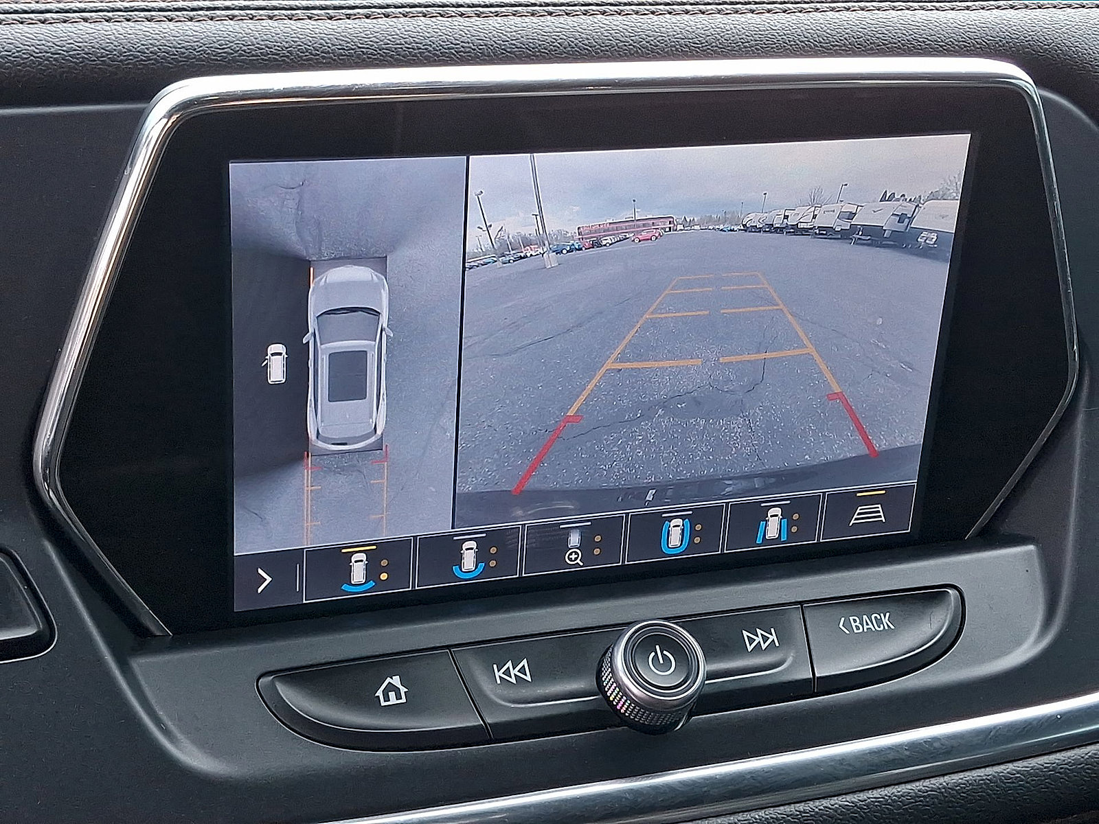 Used 2019 Chevrolet Blazer Premier w/ Driver Confidence II Package FWD image 15