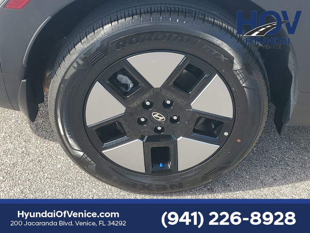 Used 2026 Hyundai Santa Fe SEL FWD image 12