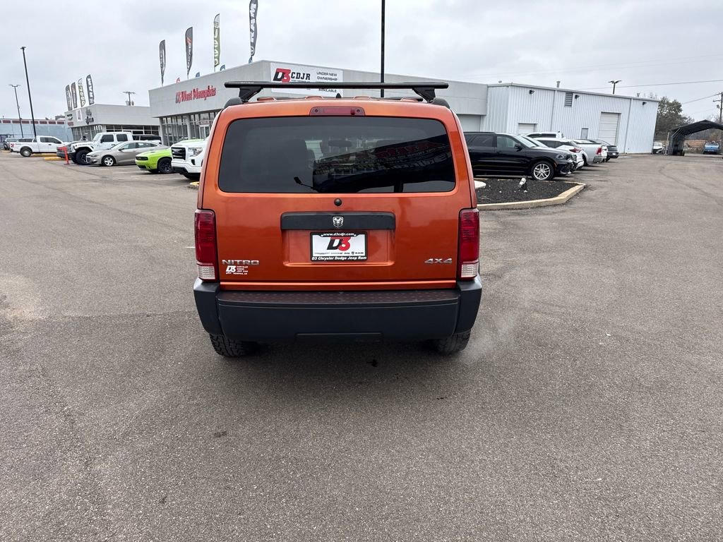 Used 2007 Dodge Nitro SXT image 8
