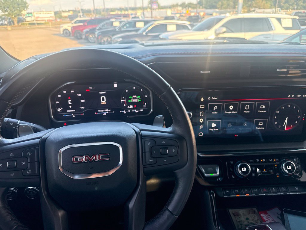 Used 2023 GMC Sierra 1500 AT4 w/ AT4 Premium Package AWD/4WD image 9