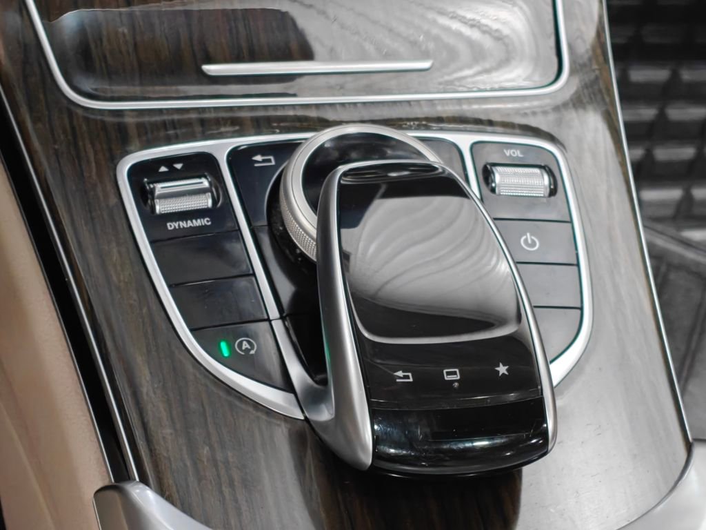 Used 2016 Mercedes-Benz C 300 4MATIC Sedan image 10