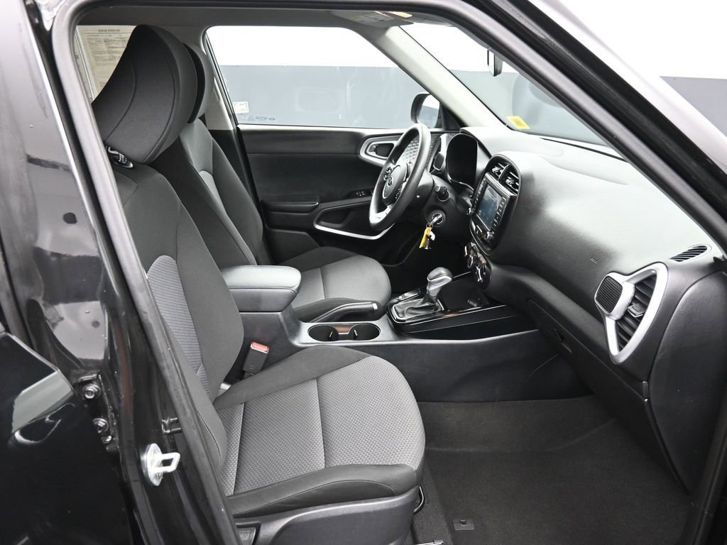 Certified 2021 Kia Soul LX FWD image 23
