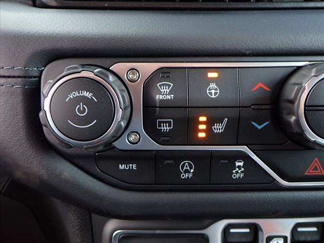 Used 2025 Jeep Wrangler Unlimited Rubicon w/ Convenience Group AWD/4WD image 18