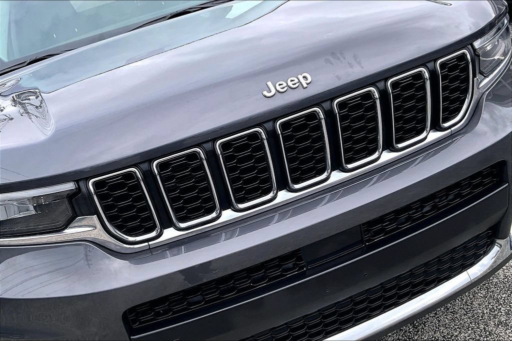 Used 2024 Jeep Grand Cherokee L Laredo AWD/4WD image 40