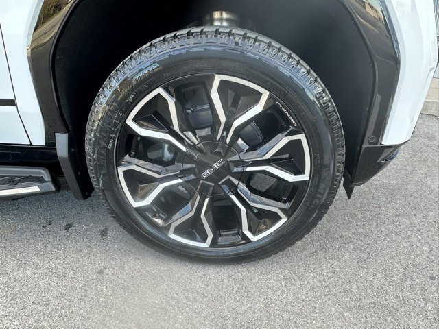 New 2025 GMC Sierra EV Denali image 3