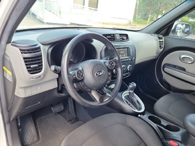 Used 2017 Kia Soul FWD image 18