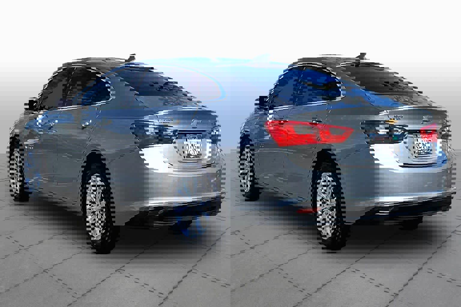 Used 2023 Chevrolet Malibu LT FWD image 11