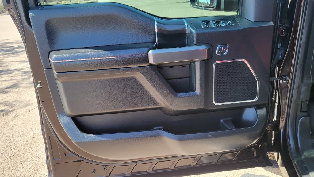 Used 2018 Ford F150 Lariat w/ Equipment Group 502A Luxury AWD/4WD image 25