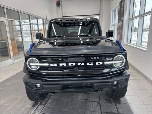 Used 2023 Ford Bronco Outer Banks w/ Sasquatch Package image 2