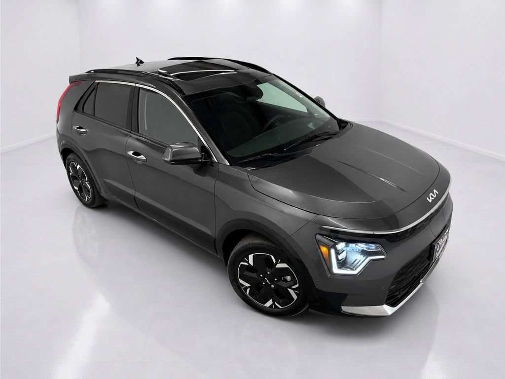Used 2024 Kia Niro Wave w/ Wave Preserve Package FWD image 5