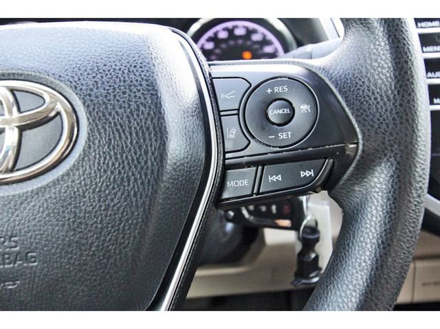 Used 2020 Toyota Camry LE image 19